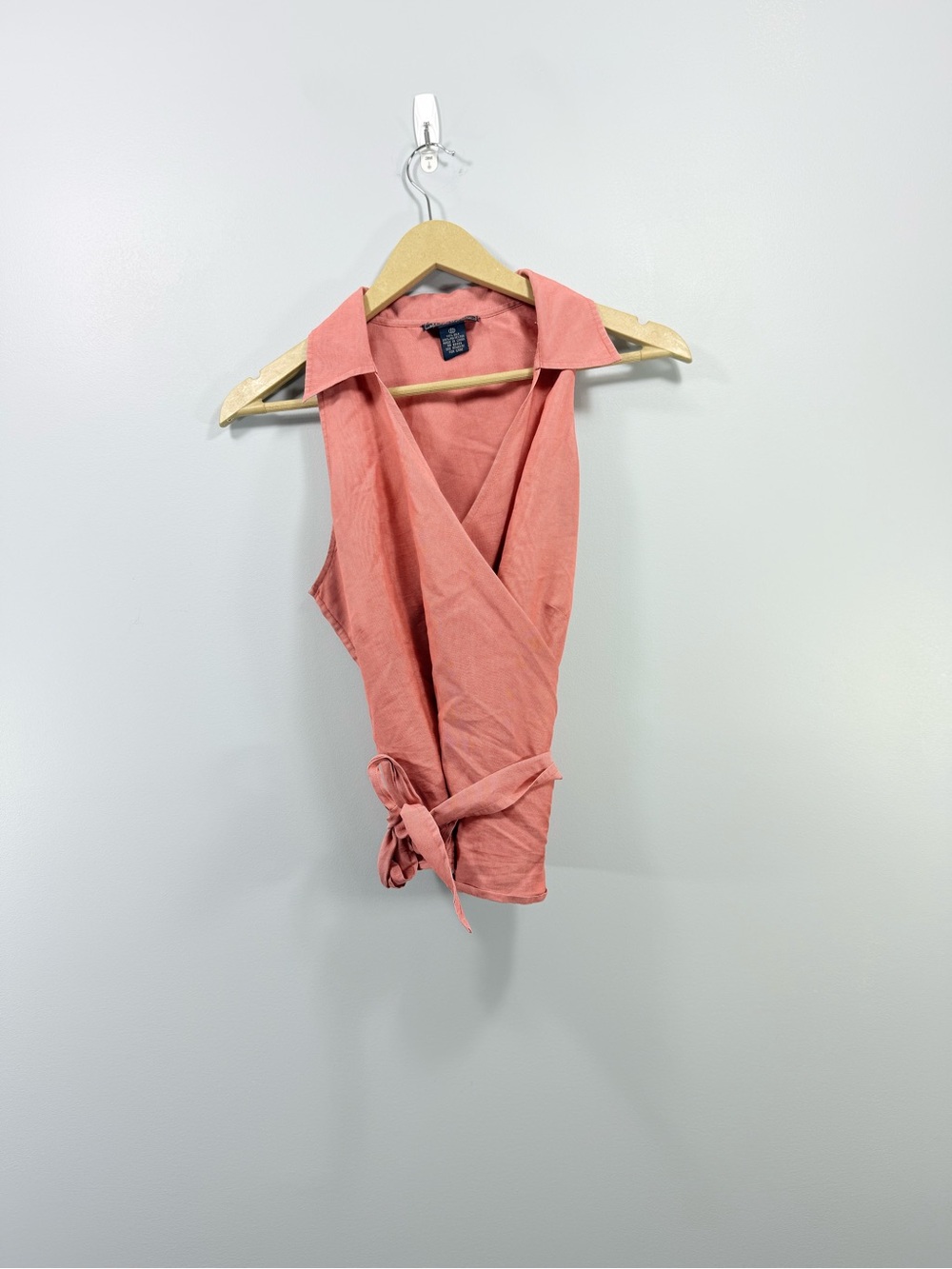 Vintage Harold’s Sleeveless Wrap Collared Silk Blend Blouse in Rose